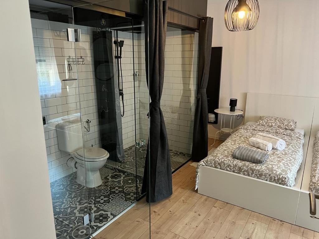 4 Stars Rooms Near Airport Scitarjevo Экстерьер фото